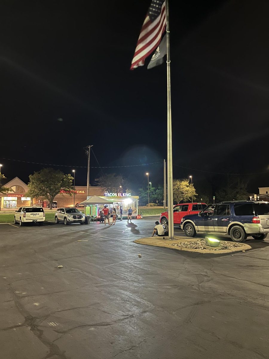 The Tacos El King food truck stands open for business on a hot summer night. Lawrence is now blessed with another great Mexican food opinion. 